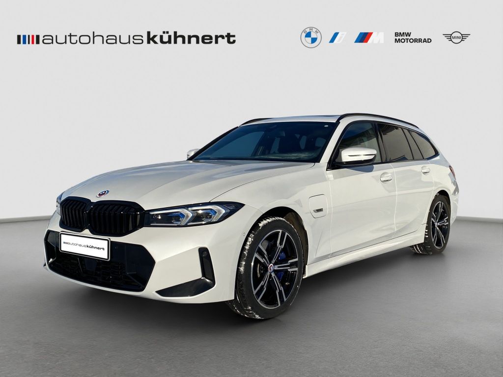 BMW 330 2022