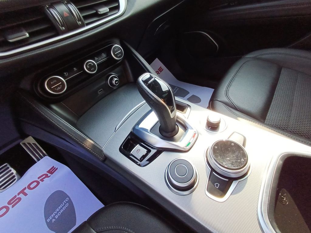 Alfa Romeo Stelvio 2020