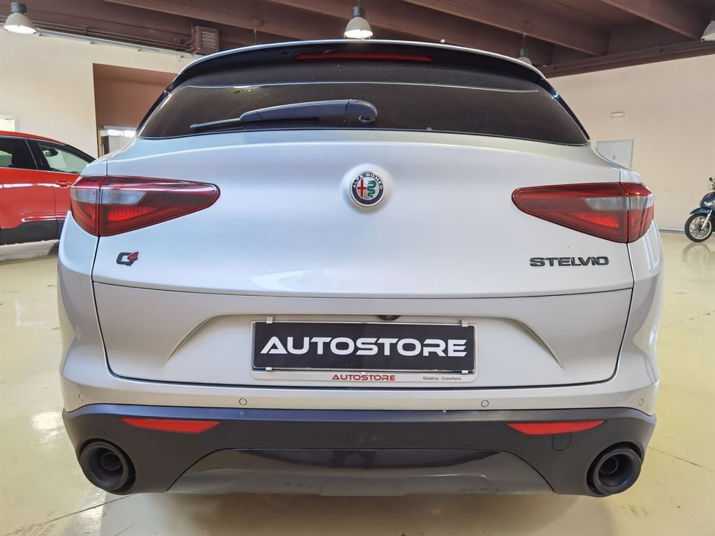 Alfa Romeo Stelvio 2020