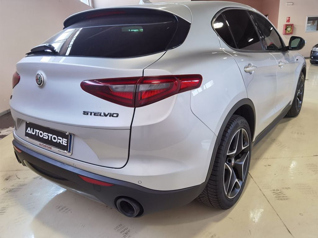 Alfa Romeo Stelvio 2020