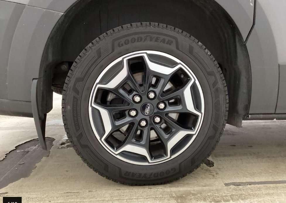 Ford Tourneo Custom 2025