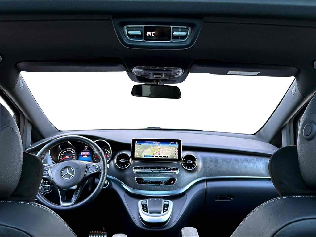 Mercedes-Benz V 300 2022