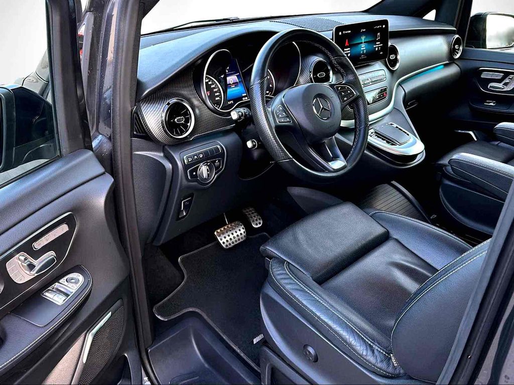 Mercedes-Benz V 300 2022