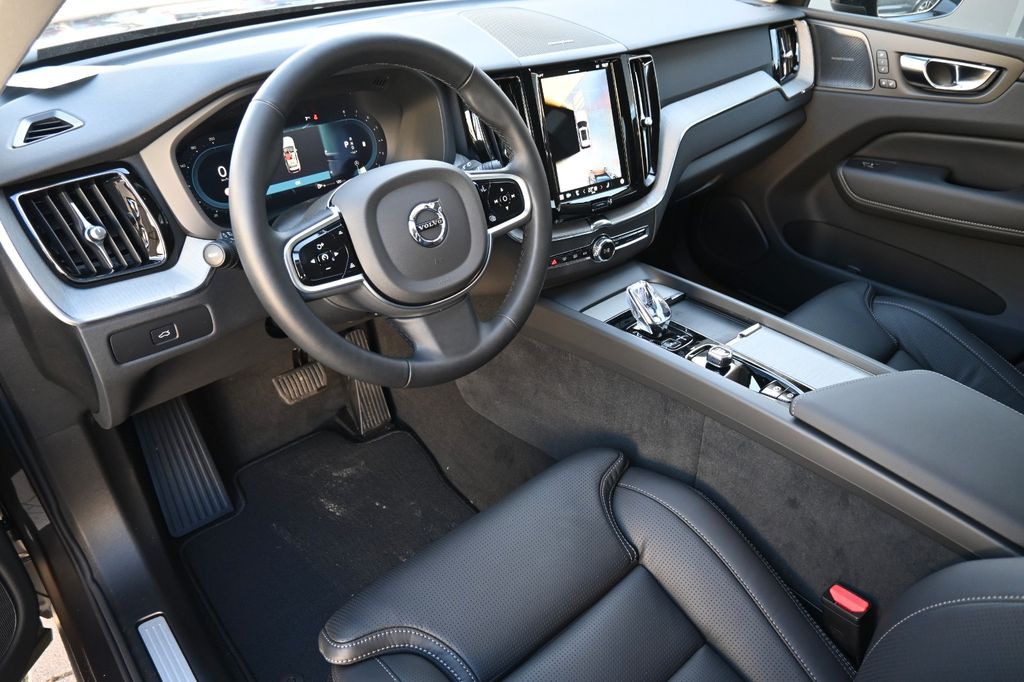 Volvo XC60 2025