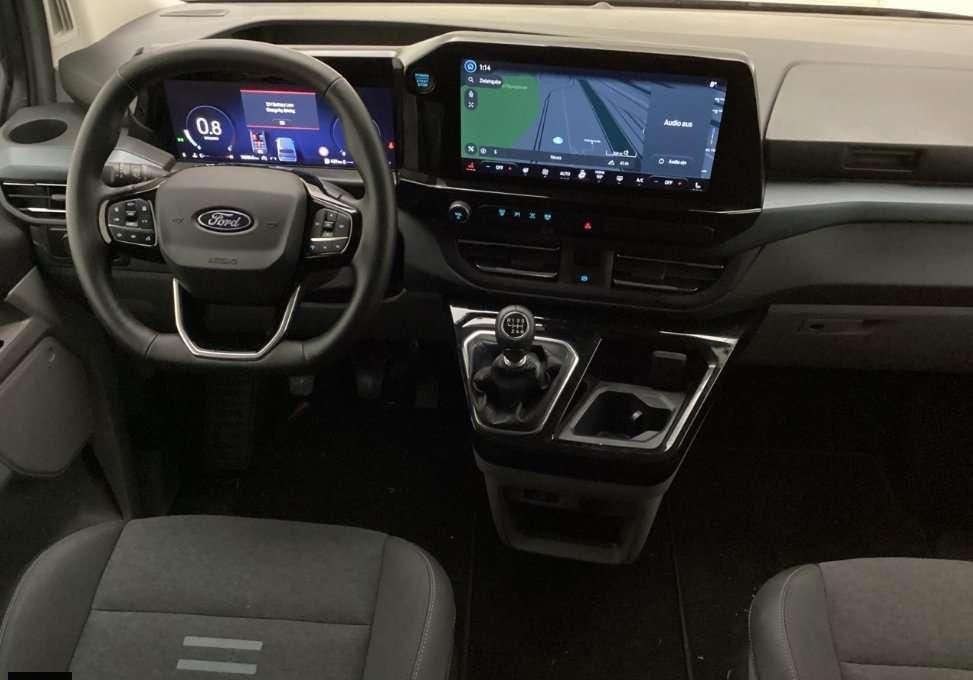 Ford Tourneo Custom 2025