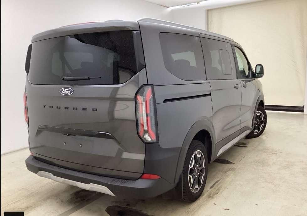 Ford Tourneo Custom 2025