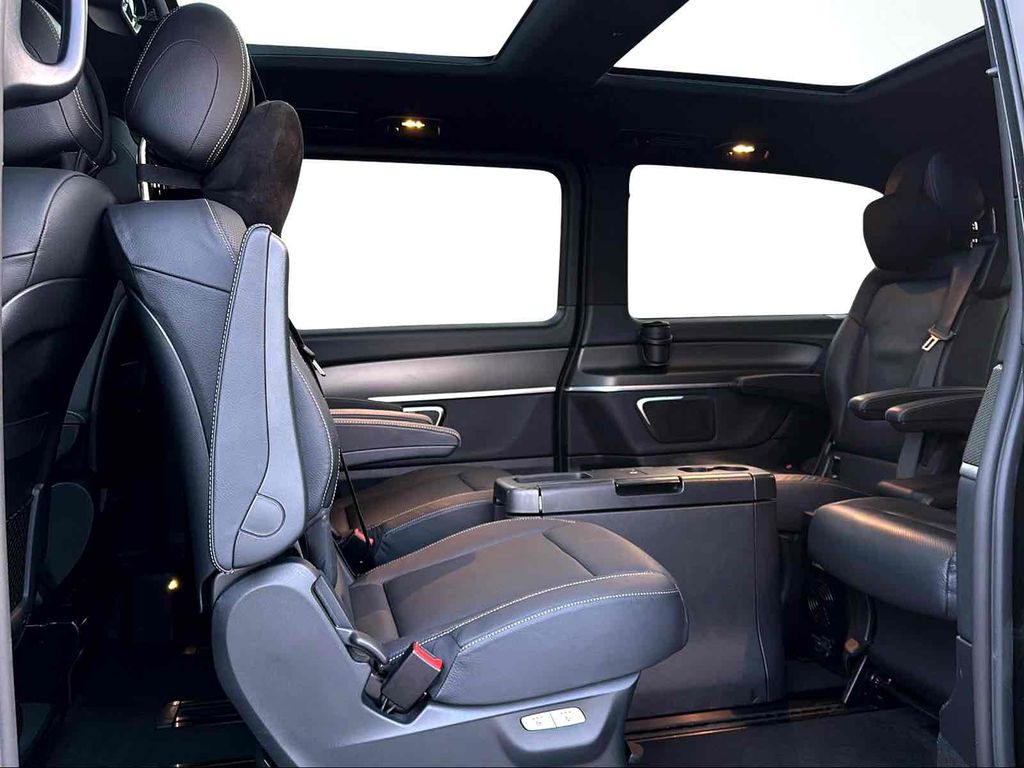 Mercedes-Benz V 300 2022
