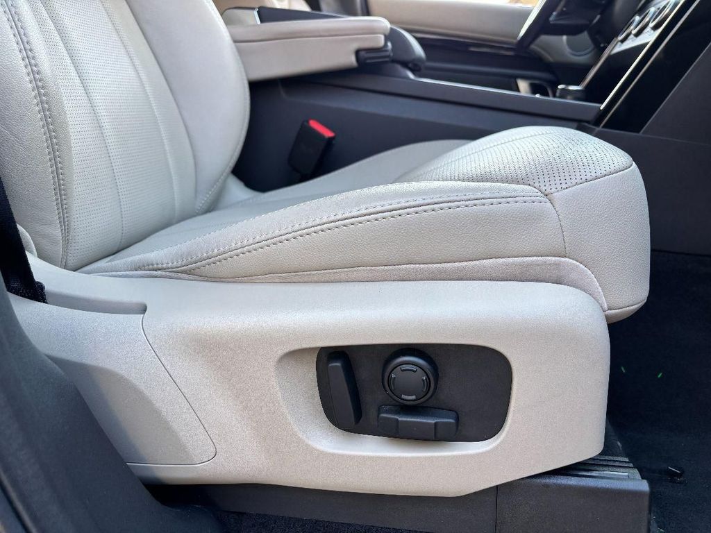 Land Rover Discovery 2018