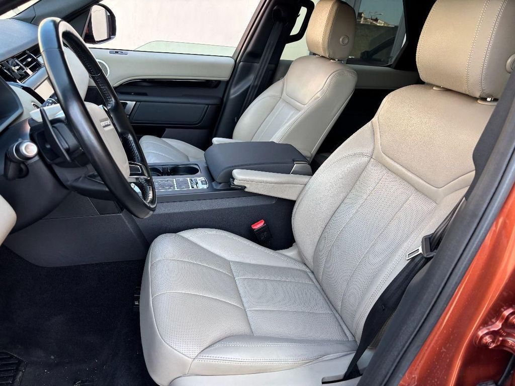 Land Rover Discovery 2018