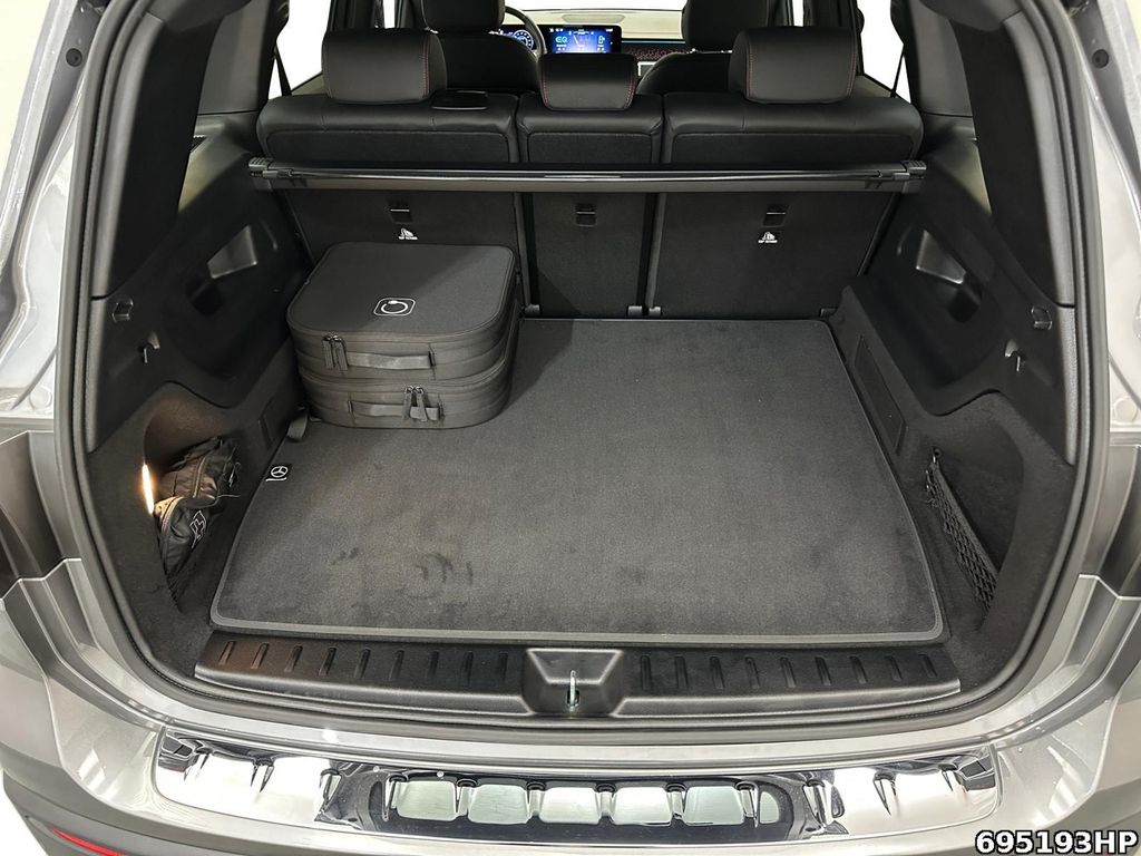 Mercedes-Benz EQB 2024