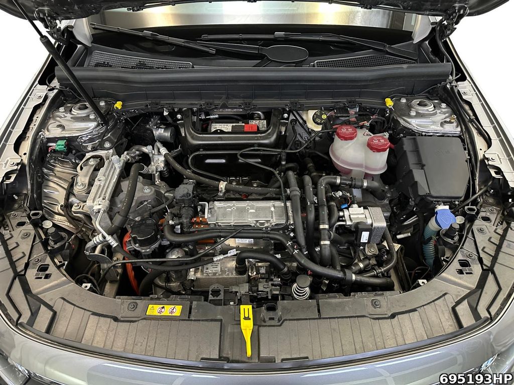 Mercedes-Benz EQB 2024