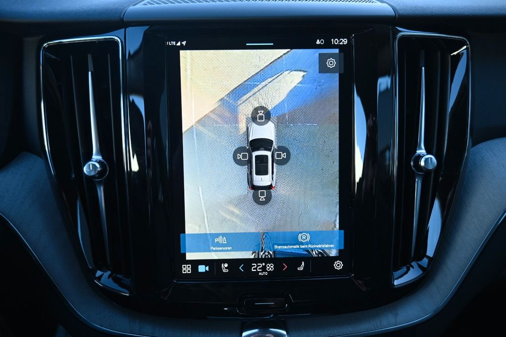 Volvo XC60 2025