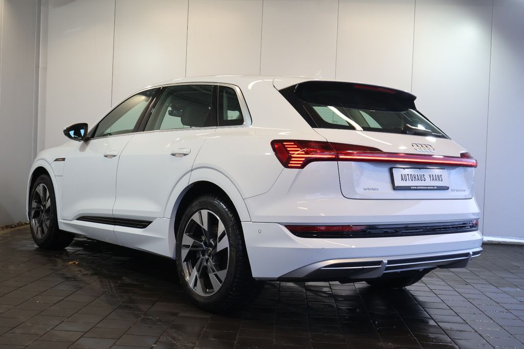 Audi e-tron 2022