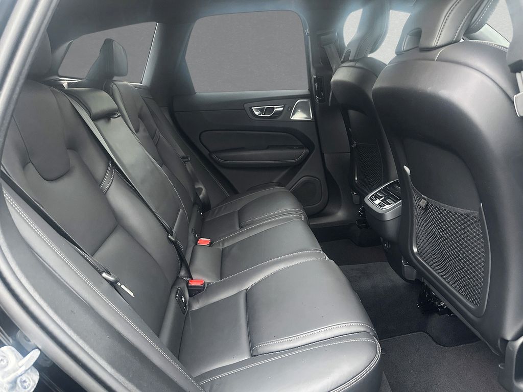 Volvo XC60 2025
