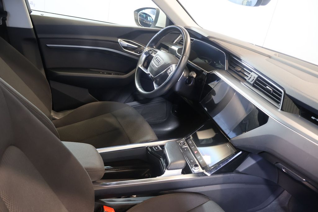 Audi e-tron 2022