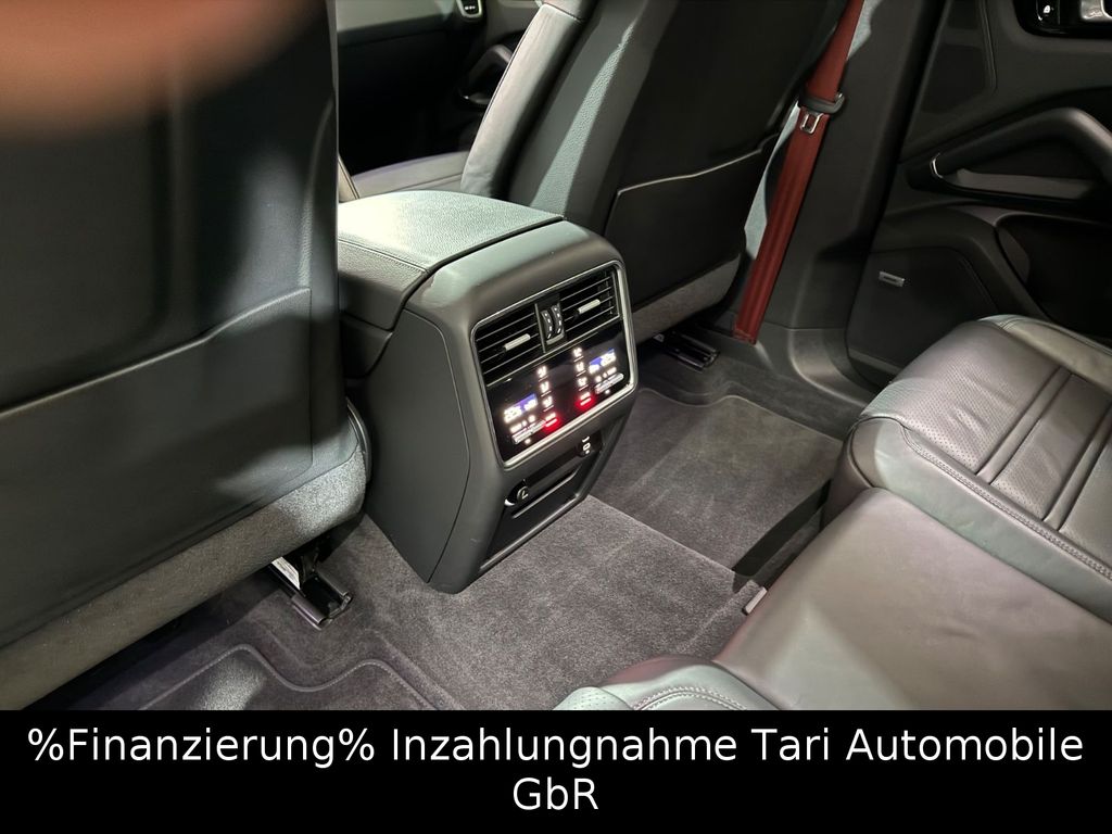 Porsche Cayenne 2021