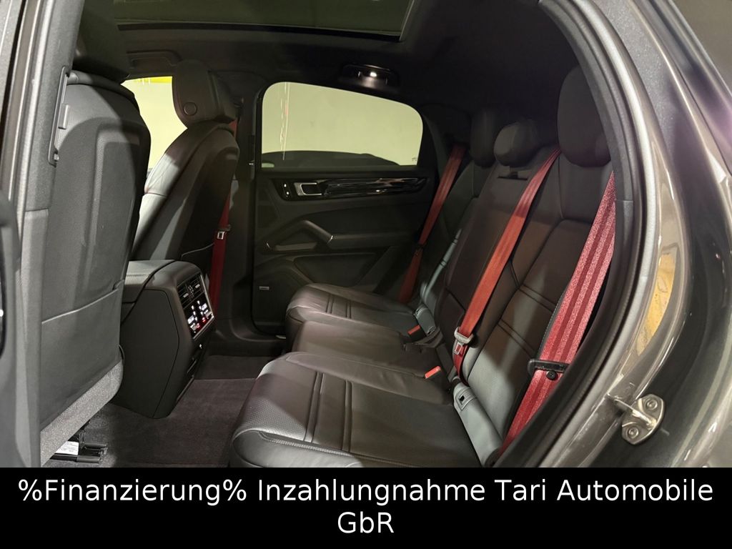 Porsche Cayenne 2021