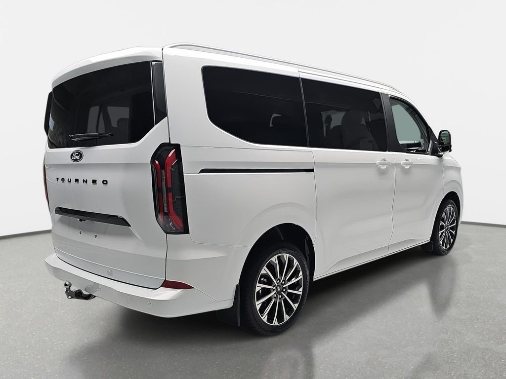 Ford Tourneo Custom 2025