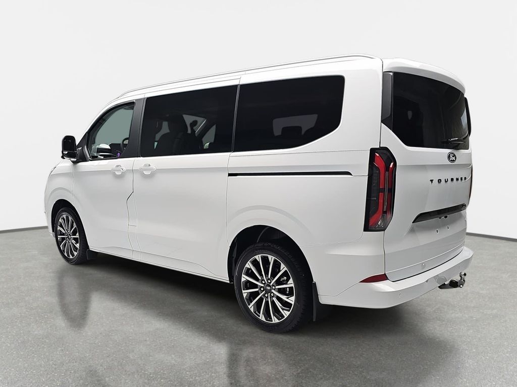 Ford Tourneo Custom 2025