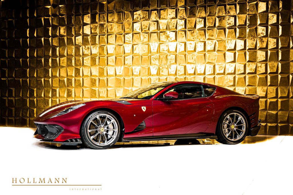 Ferrari 812 2022