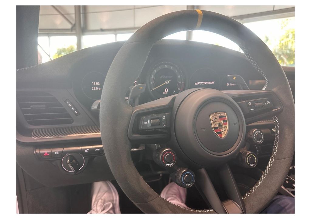 Porsche 992 2025