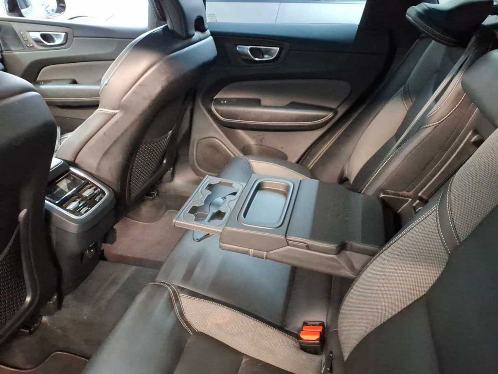 Volvo XC60 2021