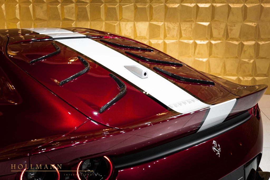 Ferrari 812 2022