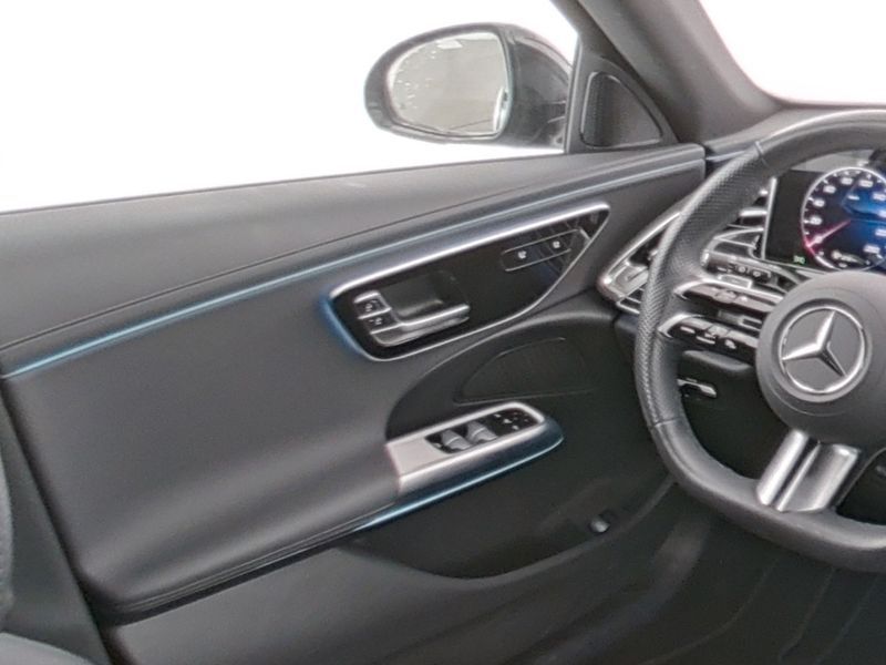 Mercedes-Benz E 300 2024