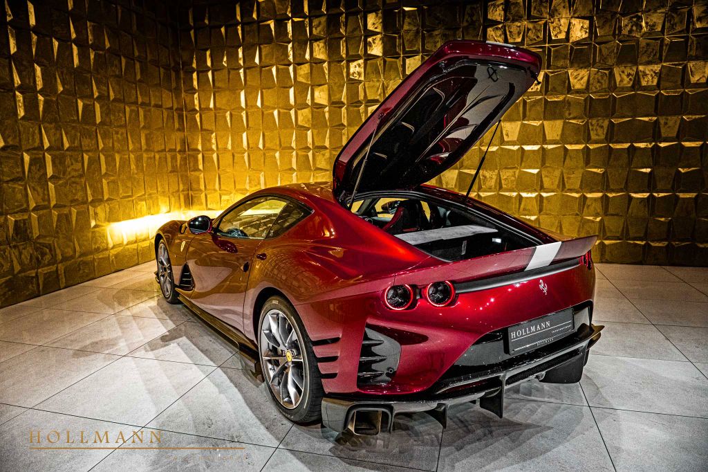 Ferrari 812 2022