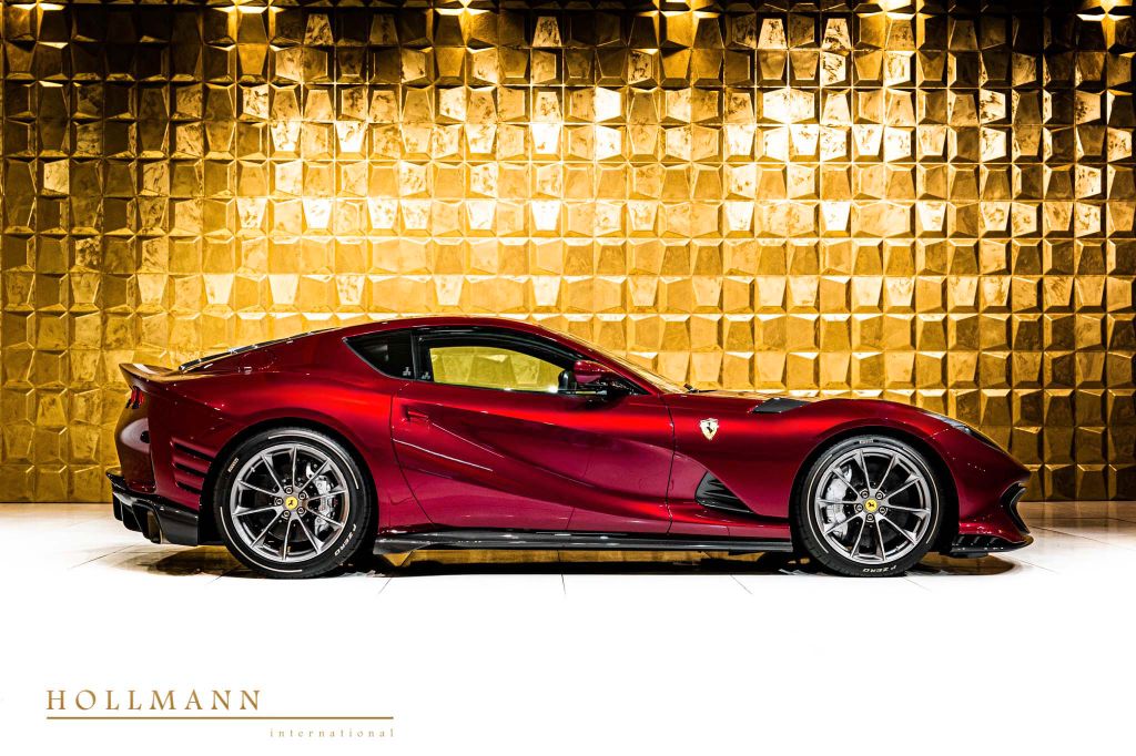 Ferrari 812 2022