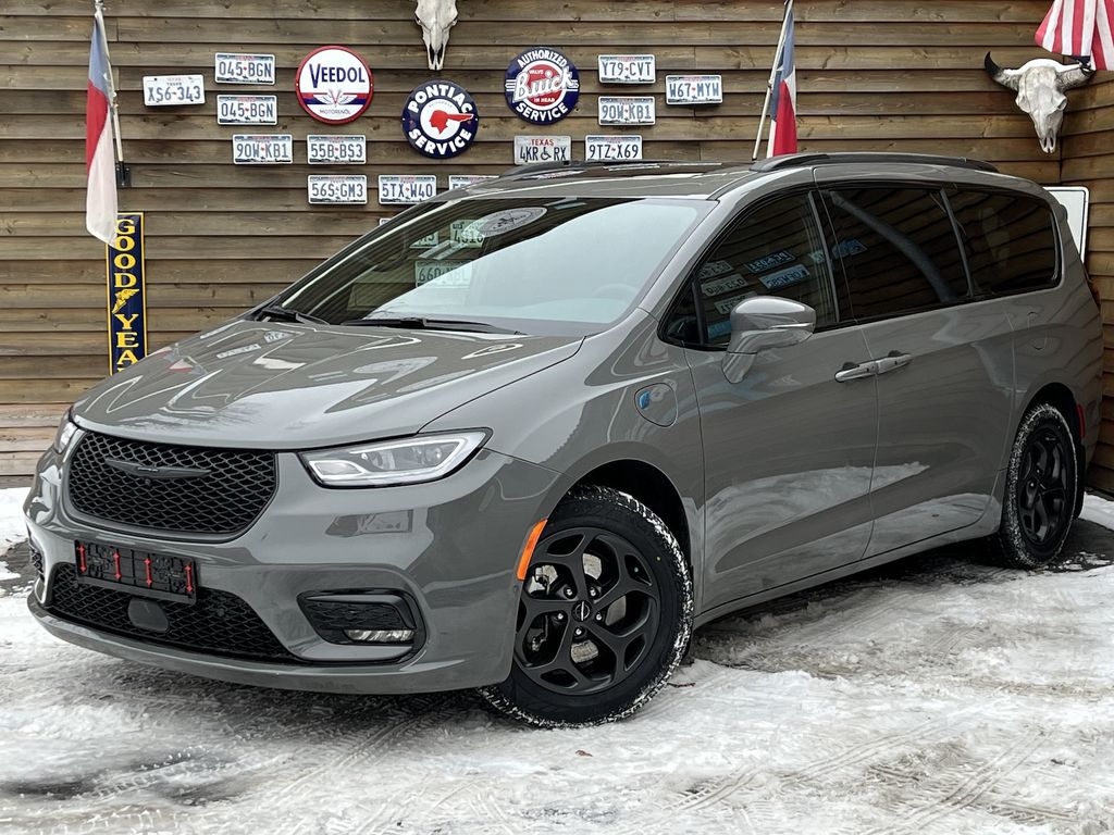 Chrysler Pacifica 2023