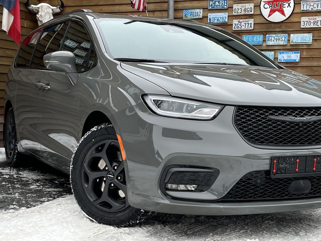 Chrysler Pacifica 2023