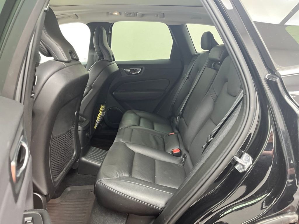Volvo XC60 2022
