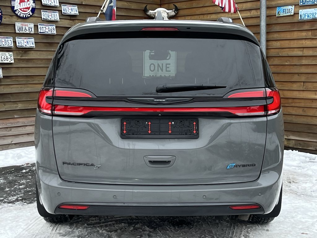Chrysler Pacifica 2023