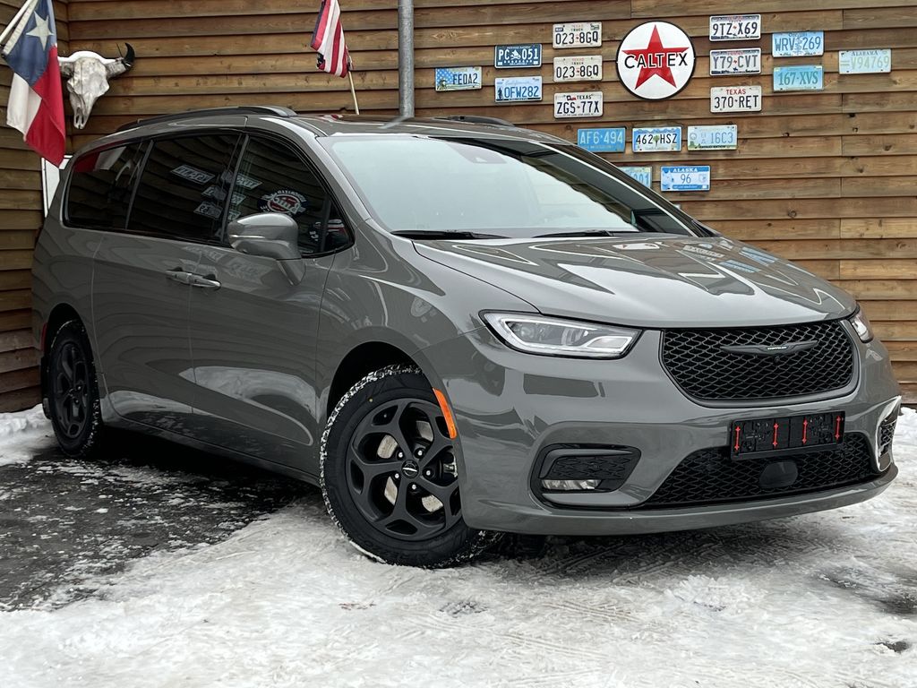 Chrysler Pacifica 2023