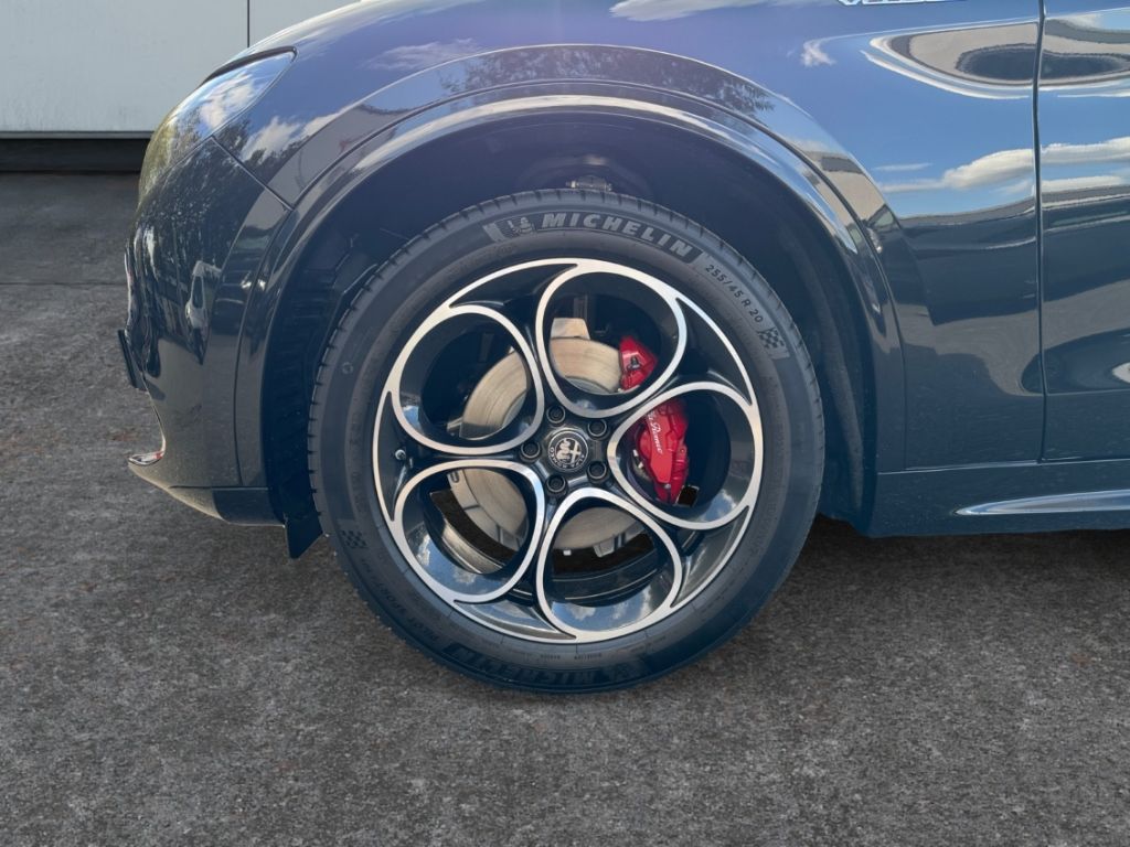 Alfa Romeo Stelvio 2025