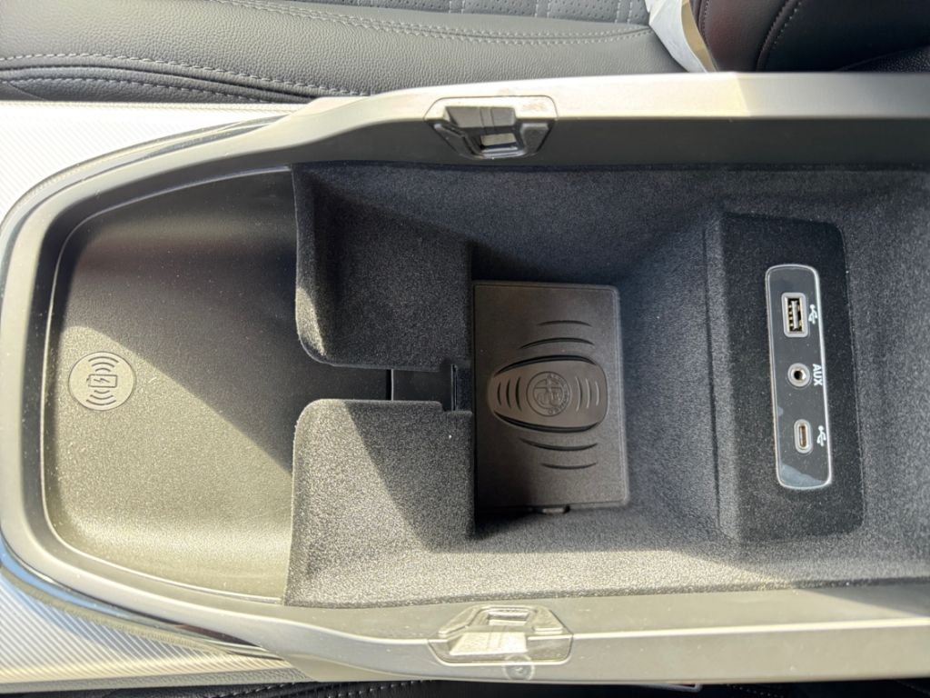 Alfa Romeo Stelvio 2025