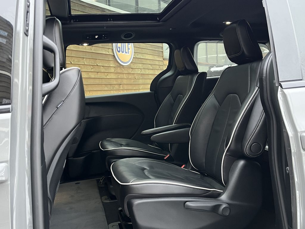 Chrysler Pacifica 2023