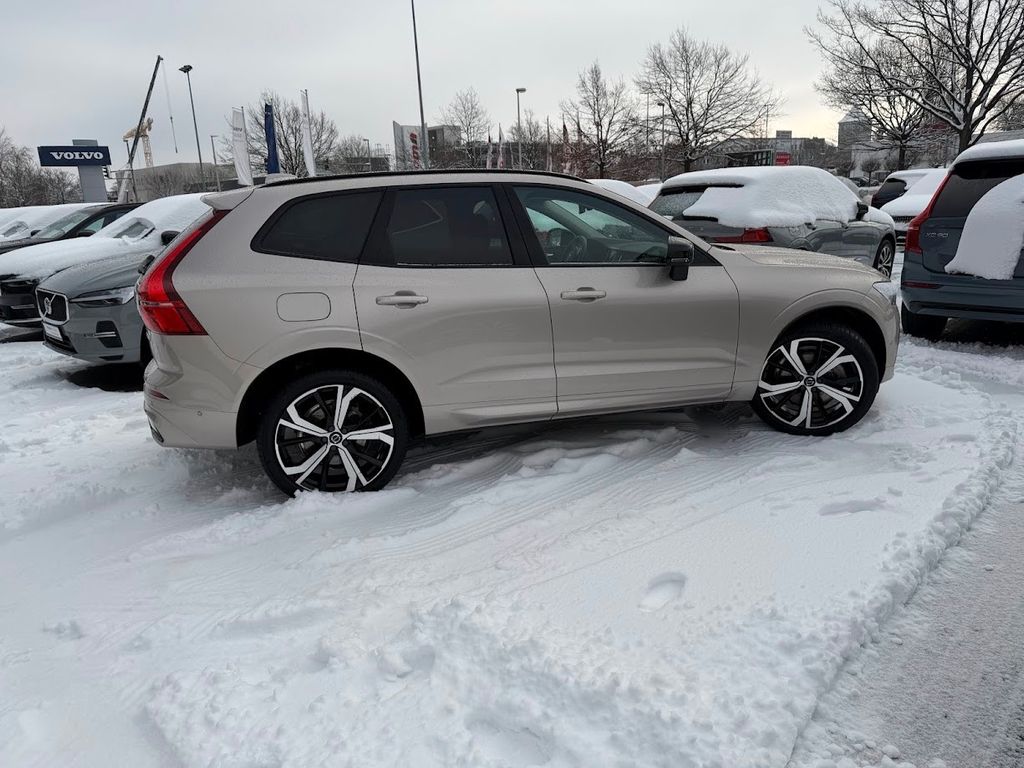 Volvo XC60 2025
