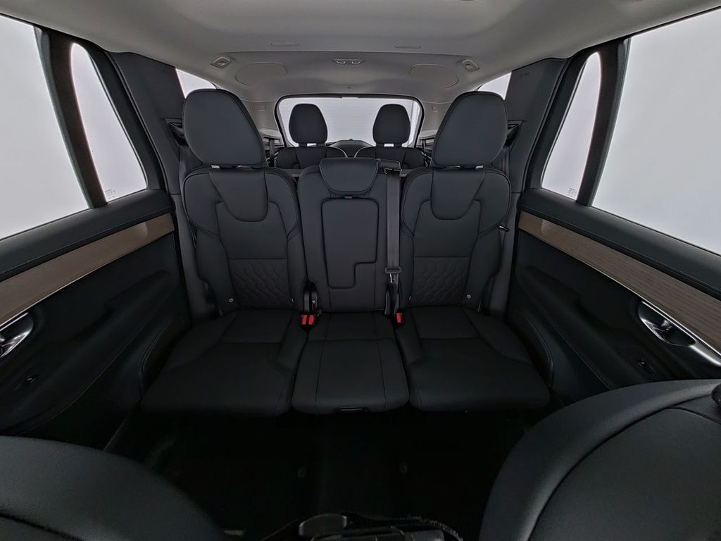 Volvo XC90 2025