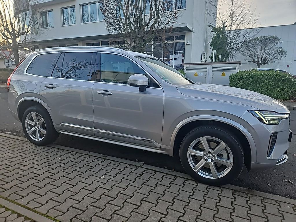 Volvo XC90 2025
