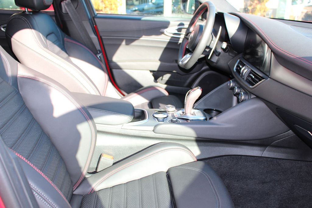 Alfa Romeo Giulia 2023