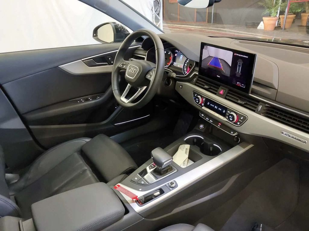Audi A4 2023