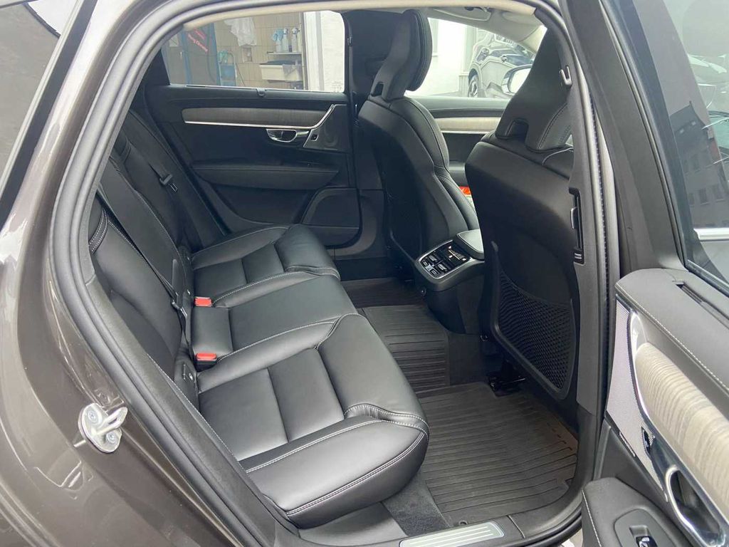 Volvo S90 2022