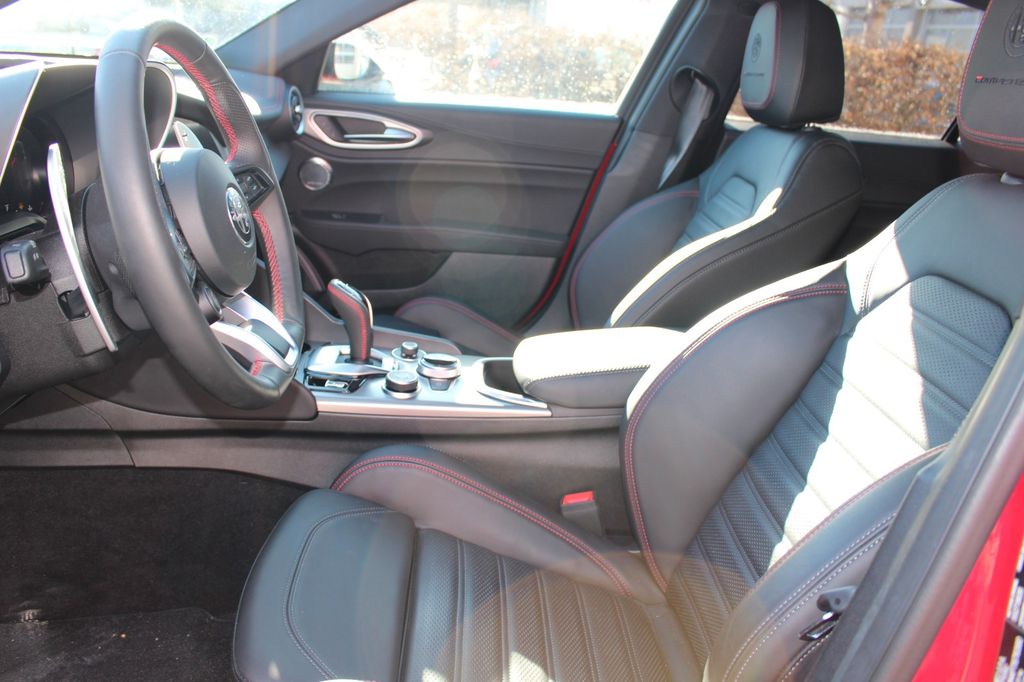 Alfa Romeo Giulia 2023