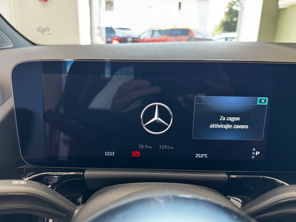 Mercedes-Benz B 220 2024