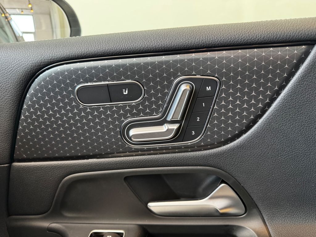 Mercedes-Benz B 220 2024