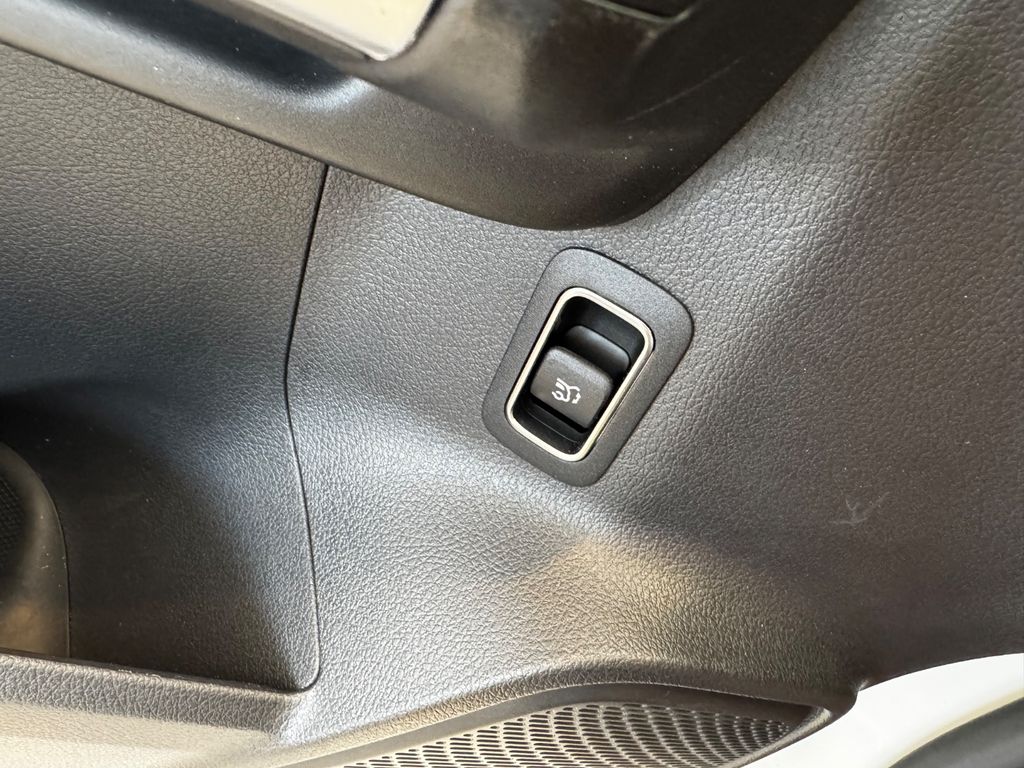 Mercedes-Benz B 220 2024