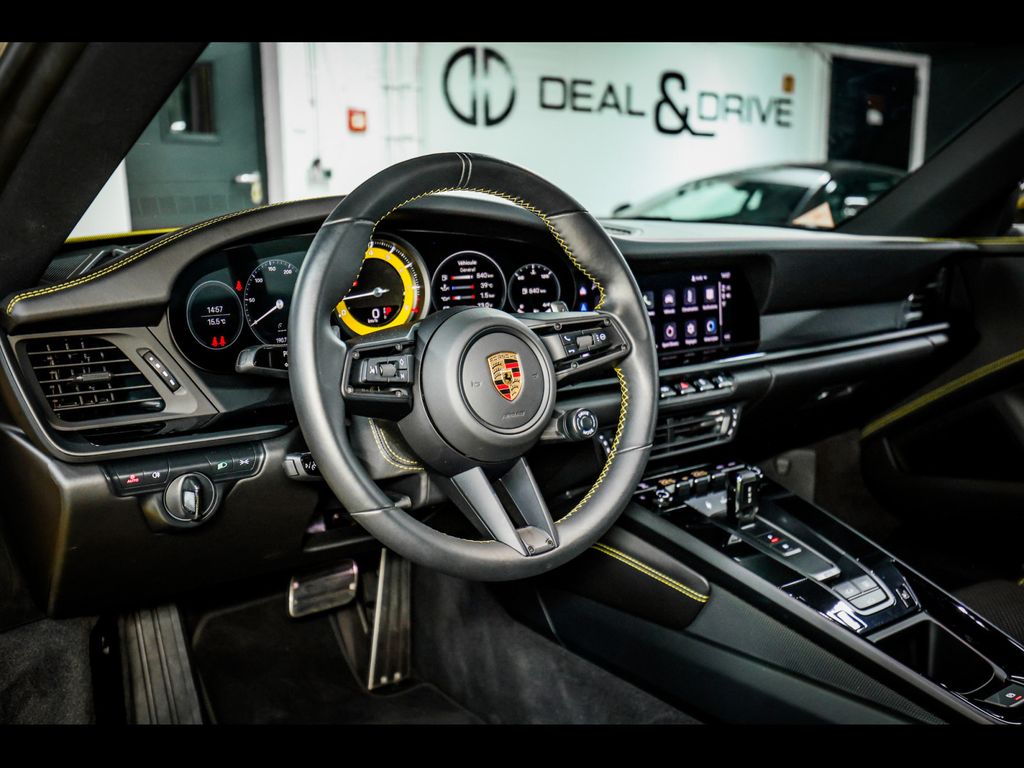 Porsche 911 2023