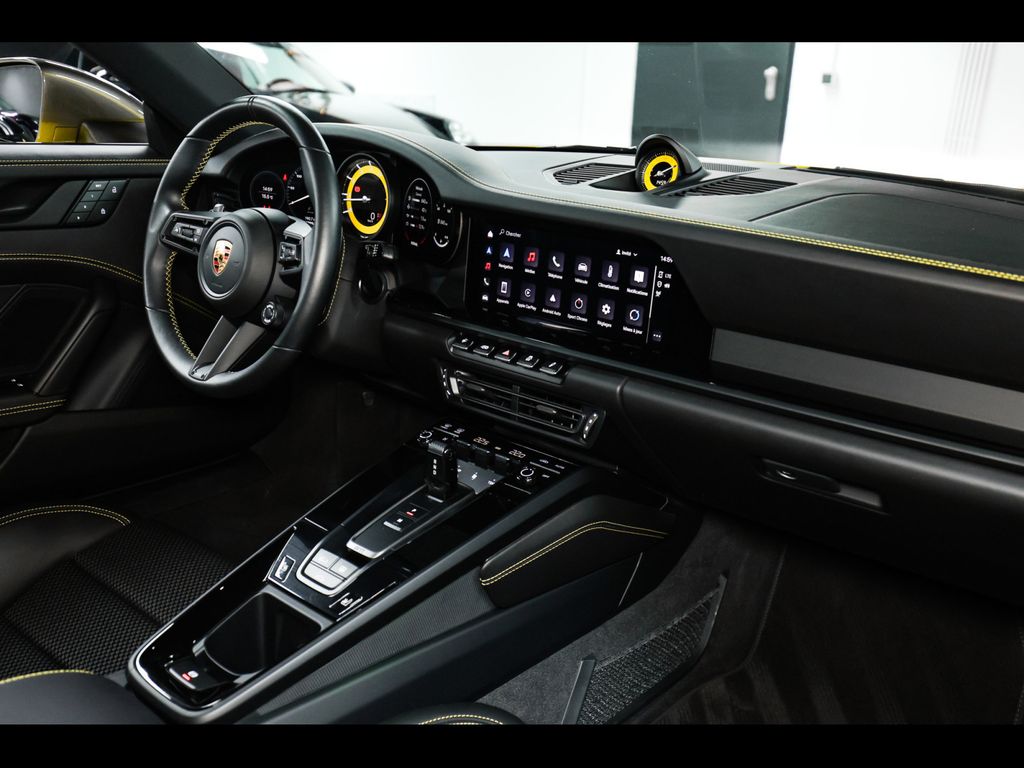 Porsche 911 2023